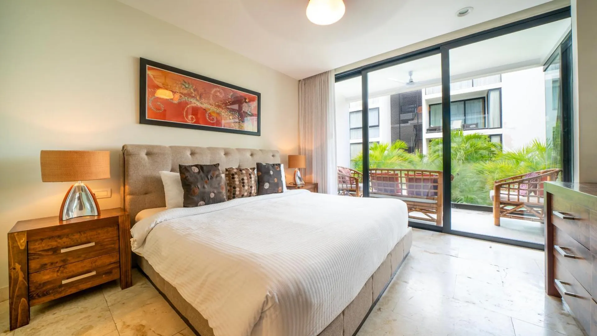 2 Bedroom Condo With Pool In The Center Of Playa Del Carmen - Anah Playa Apartmán